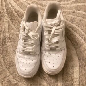 nike Air Force  White Sneakers